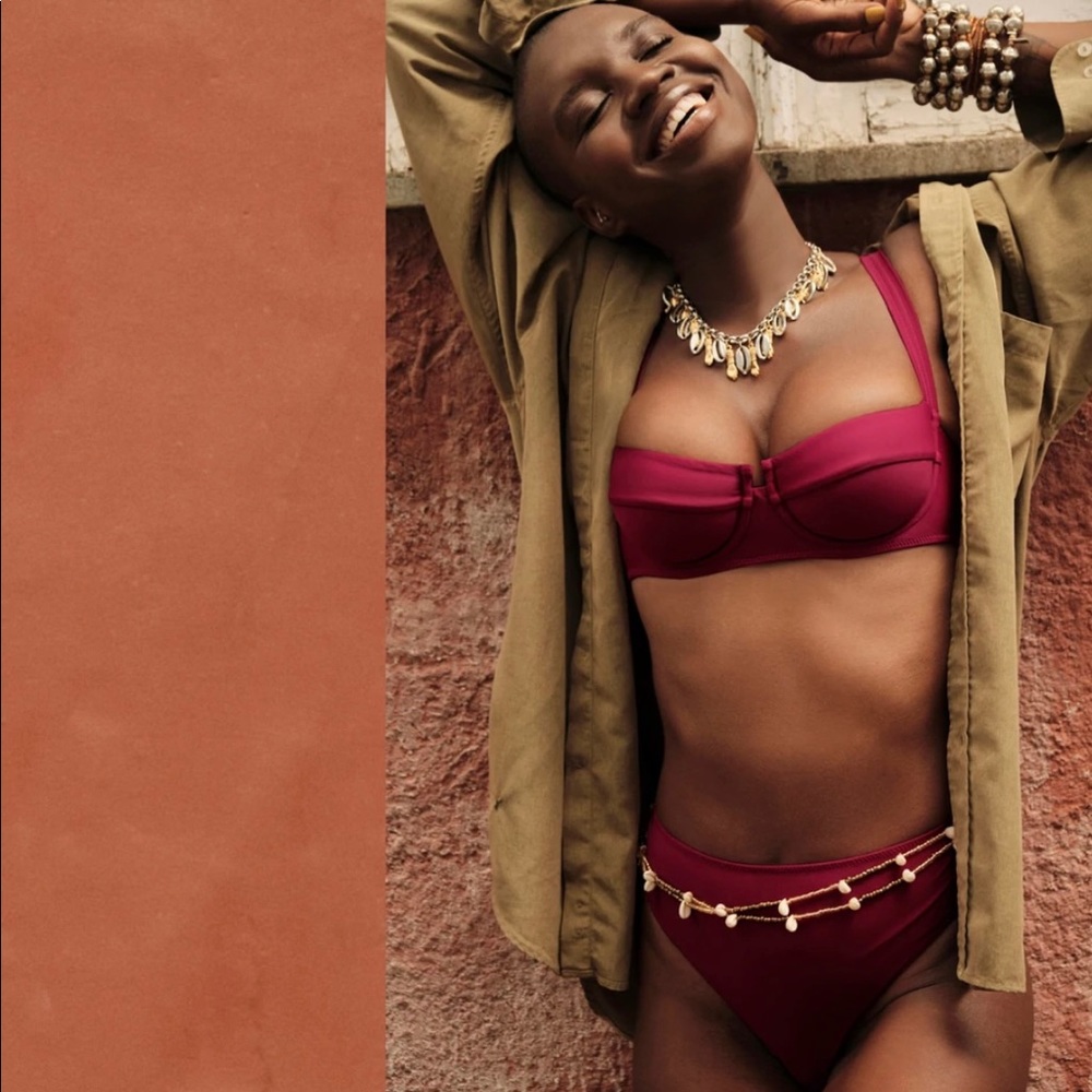Gorgeous Tropic of C ajuma set in berry (never worn).